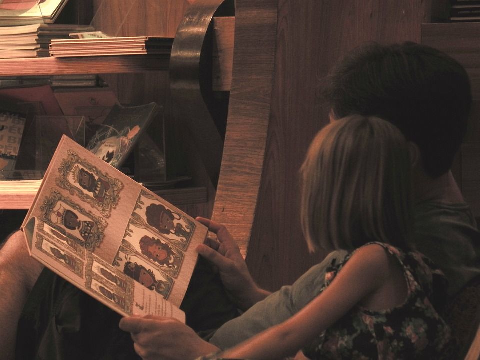 Niños leyendo por placer - Reglas para motivar a leer
